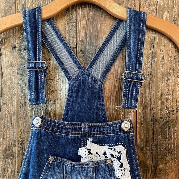 Jordache Girls Size XL 14-16 Blue Denim Lace Accents Bib Shorts Overalls - Picture 3 of 9